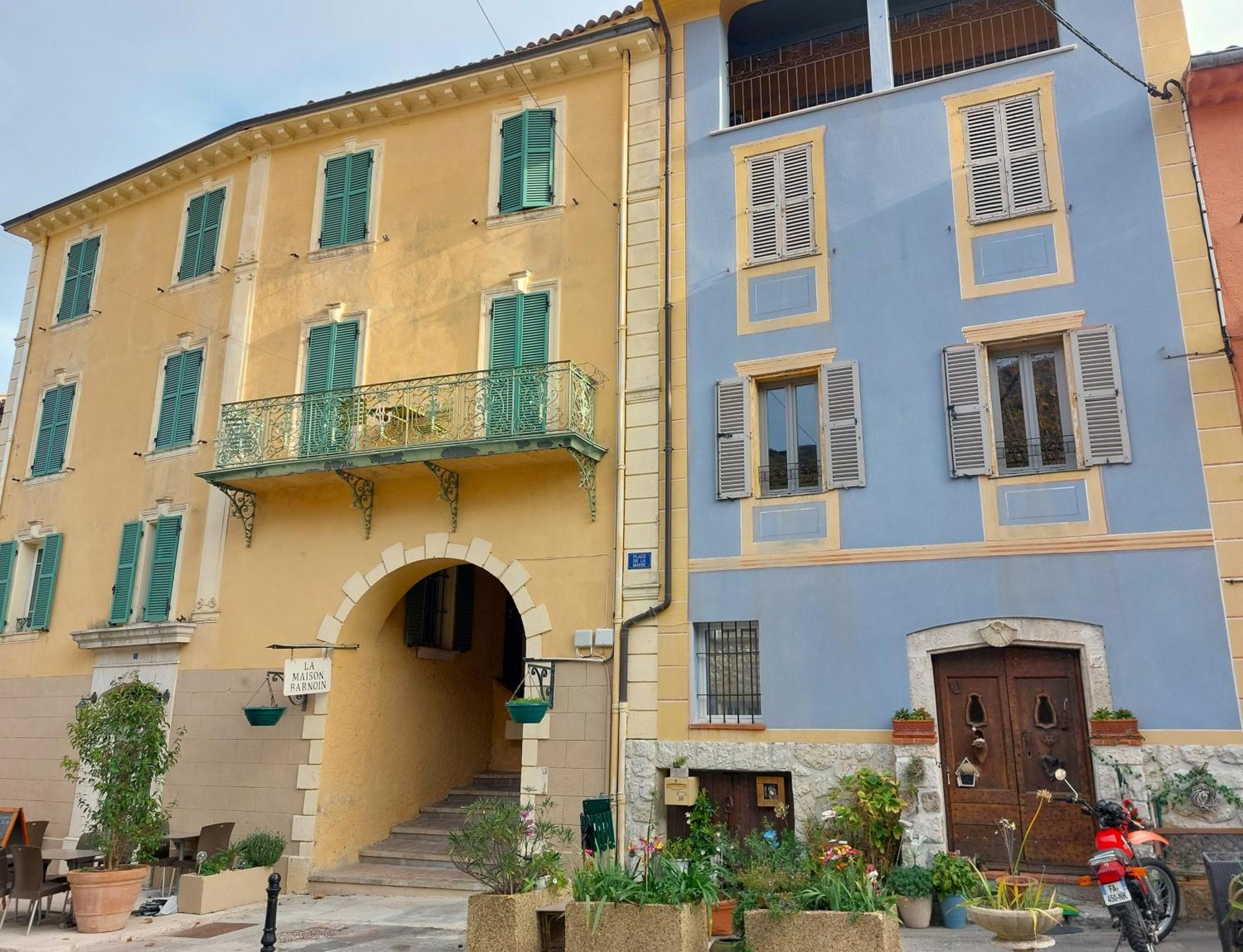 Entre mer et montagnes gîte d'étape la maison Barnoin et gîtes individuels Bouyon Extérieur photo