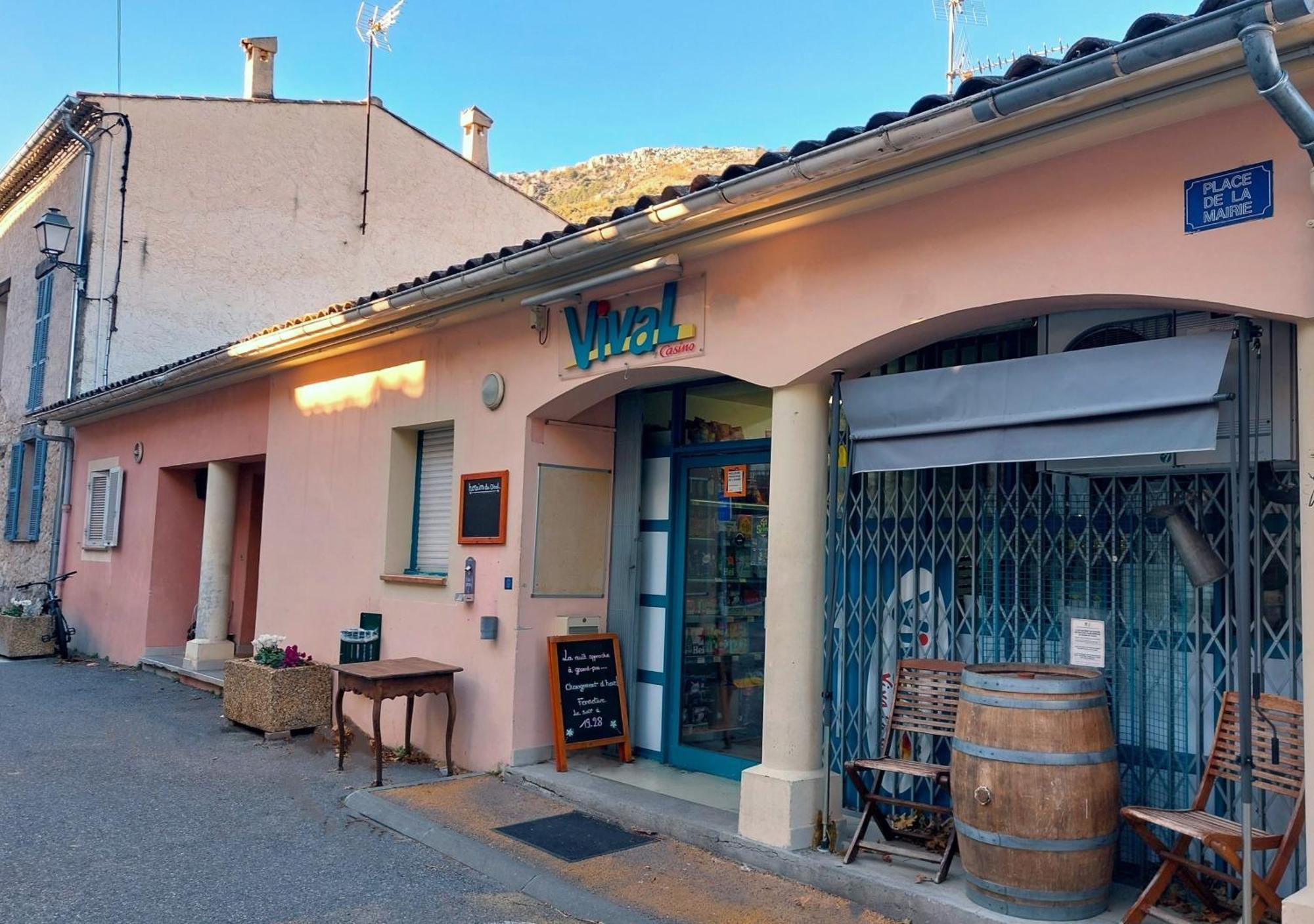 Entre mer et montagnes gîte d'étape la maison Barnoin et gîtes individuels Bouyon Extérieur photo