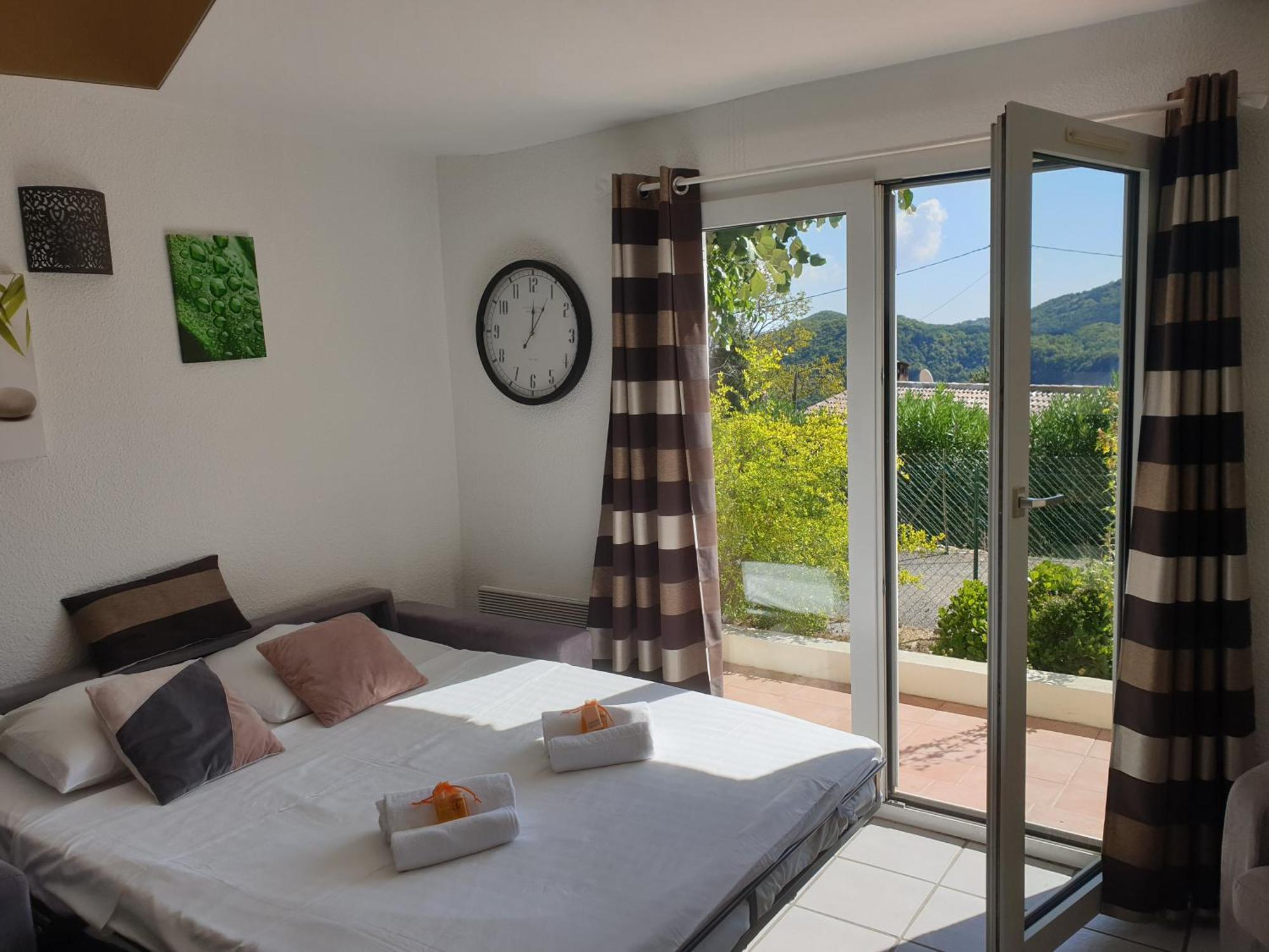 Entre mer et montagnes gîte d'étape la maison Barnoin et gîtes individuels Bouyon Extérieur photo